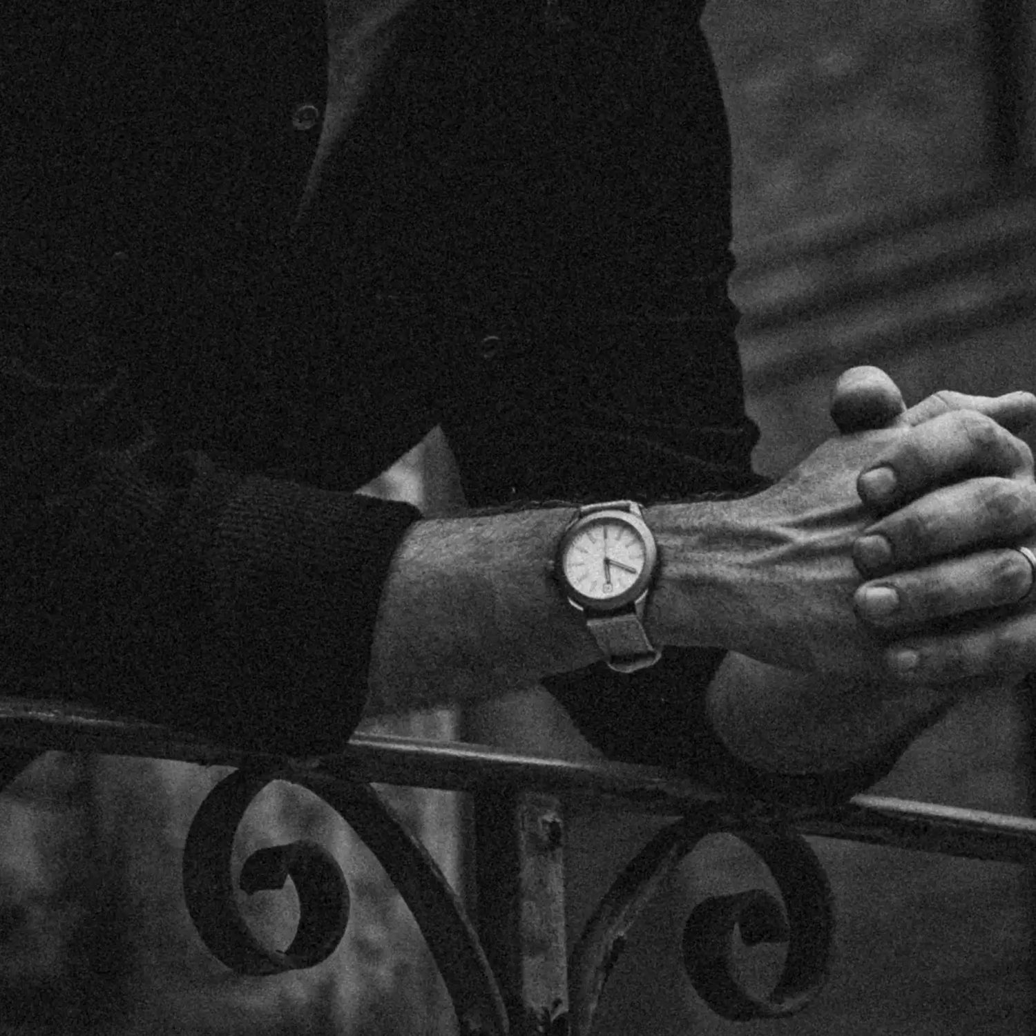 Ti Base Line Field Watch | White Dial