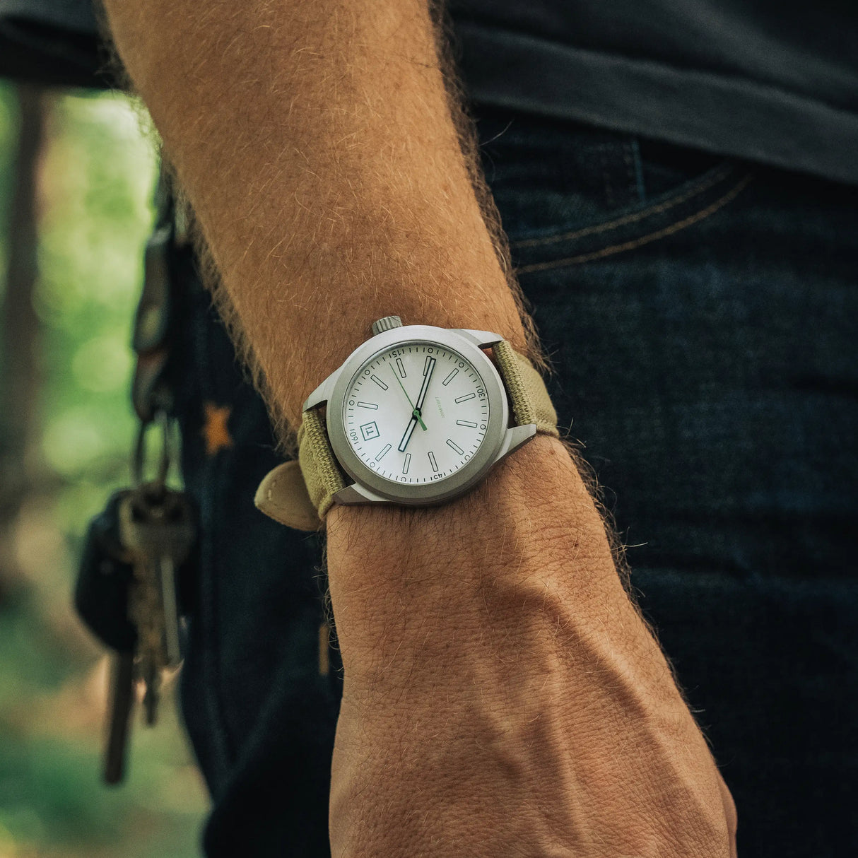 Ti Base Line Field Watch | White Dial
