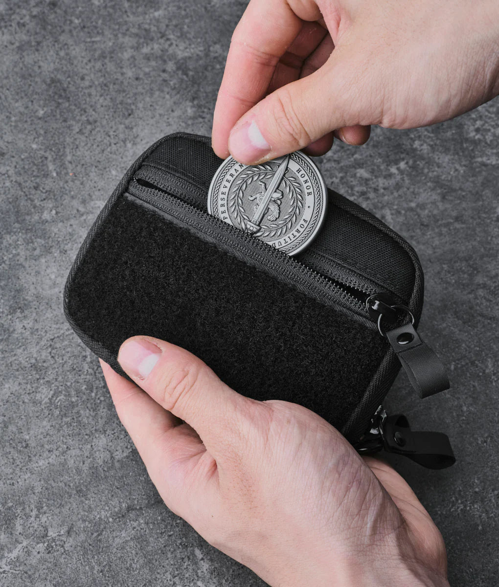 Hub Pouch Hook & Loop