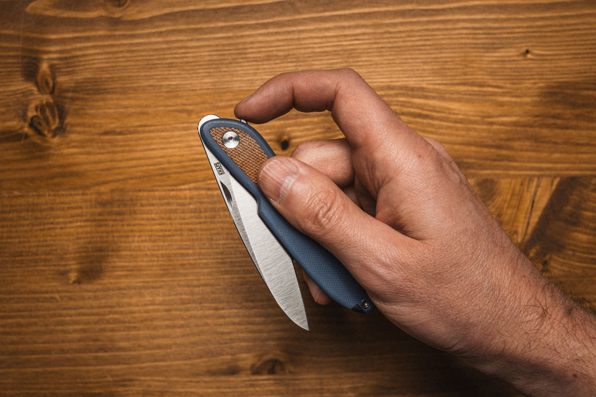 Doodler | Horizon Blue G10 + Satin S35VN