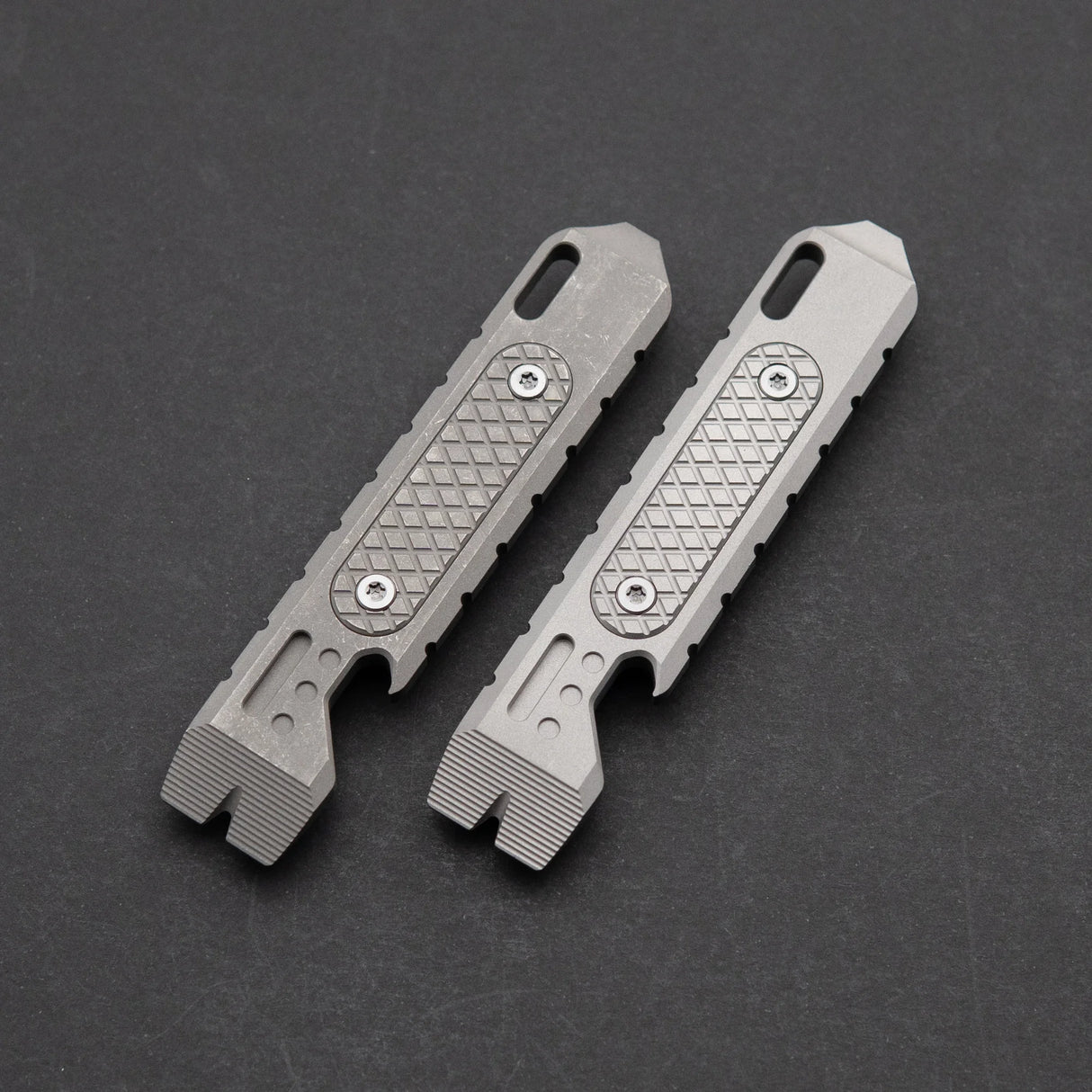 Shark Bomb Prybar 2.0 | Beadblast Ti - X0169