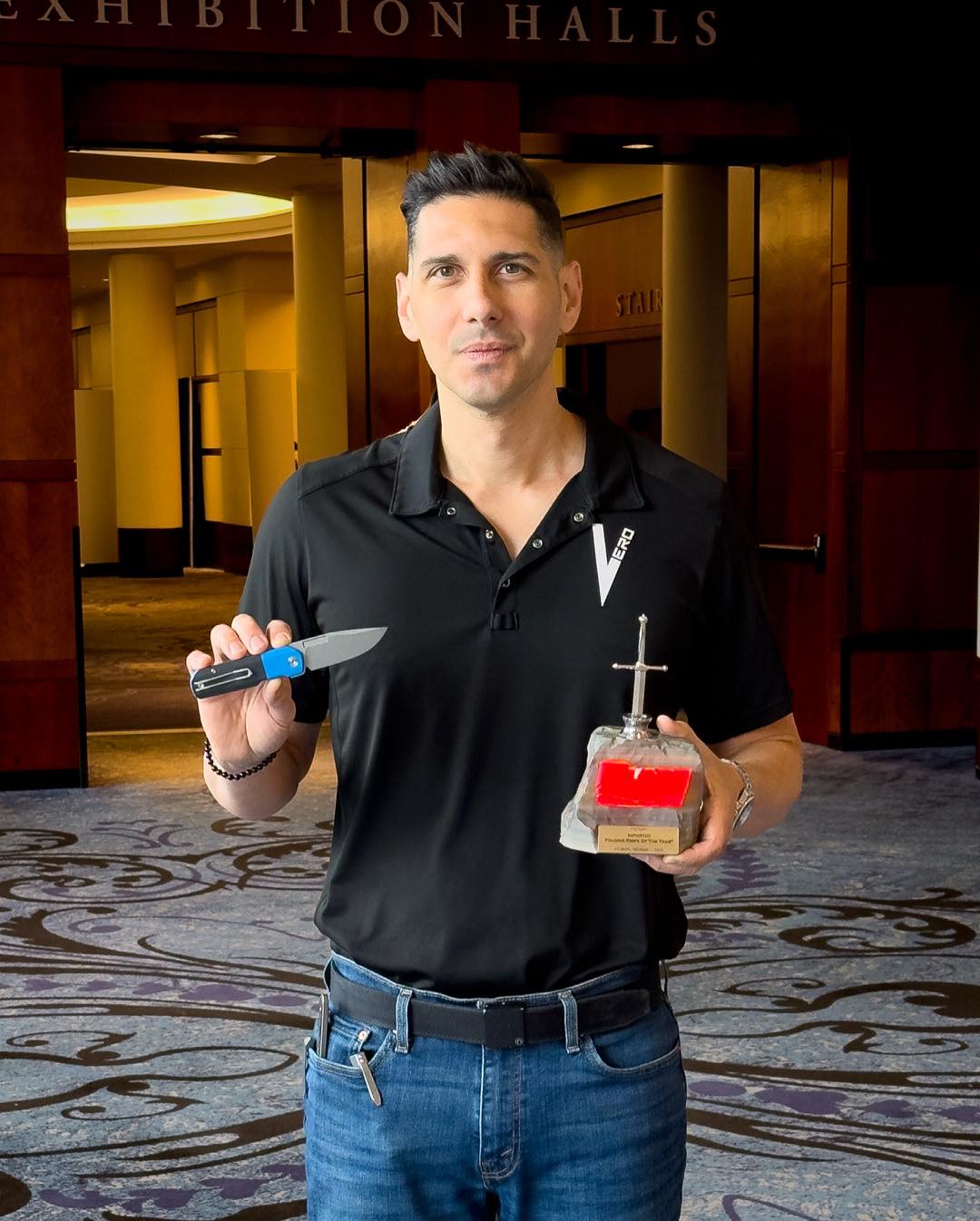 Avid 1 | Black/Blue G10 + Stonewash