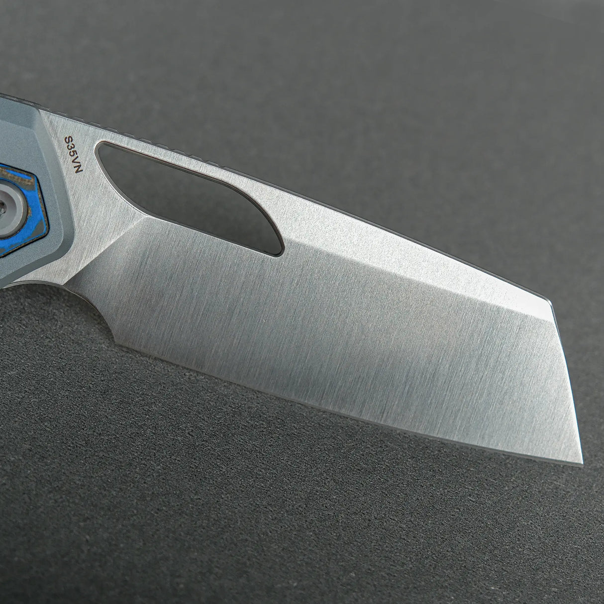 Kroc | Grey Aluminium + Ocean Micarta - A1801