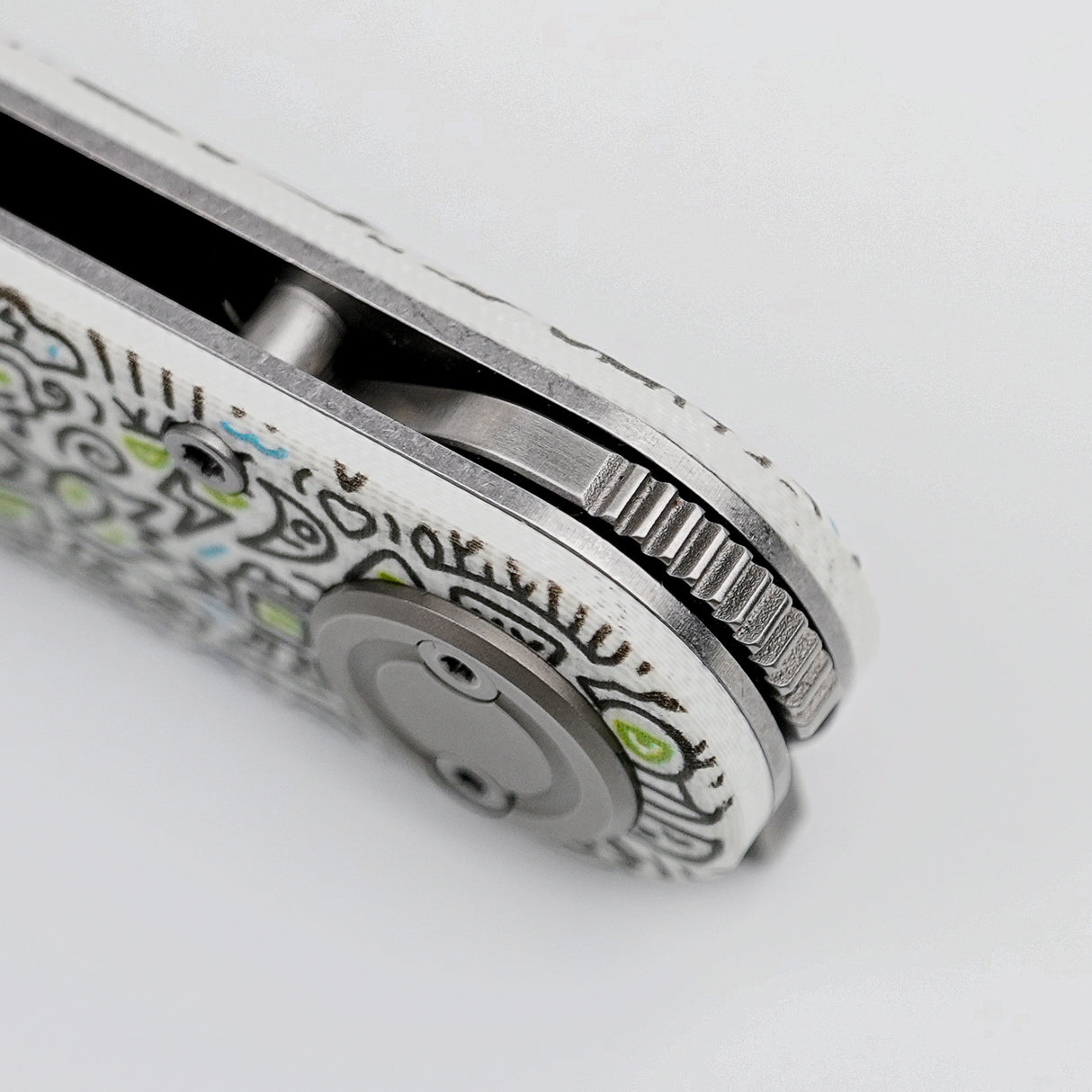 Corgi V | Doodle Monster™ White G10 + Satin - A3727