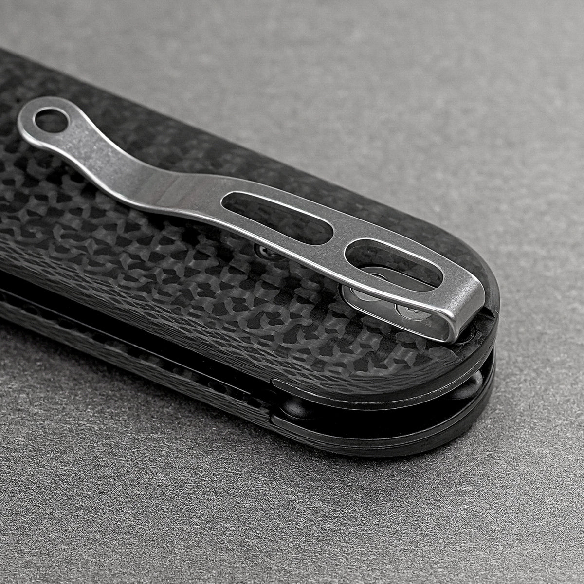 Corgi® V V | Carbon Fibre + Satin 154CM - A5104