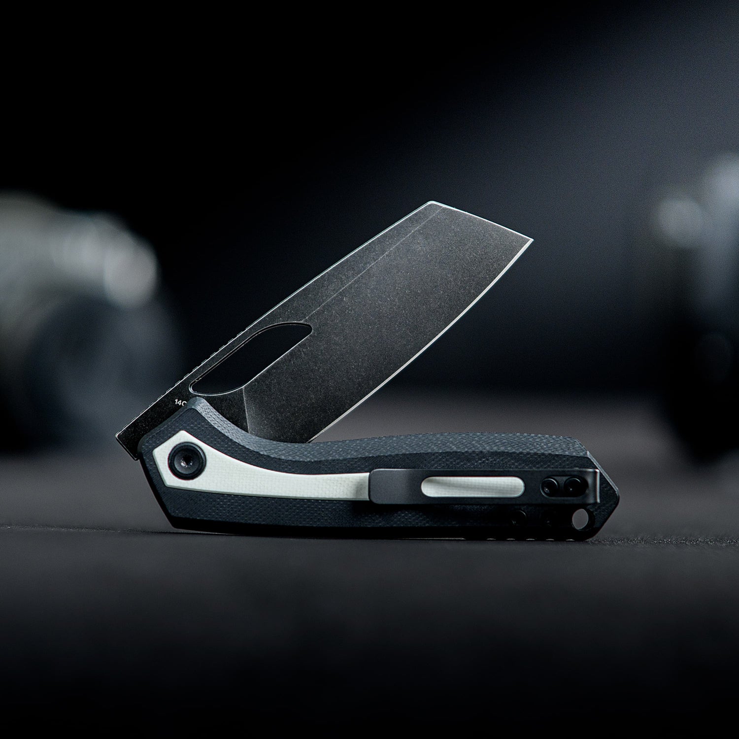 Kroc G10 | Black & White + 14C28N - A1806