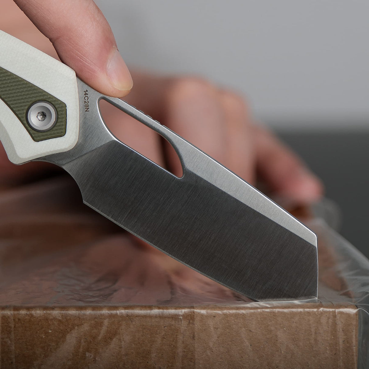 Kroc G10 | White & Green + 14C28N - A1808