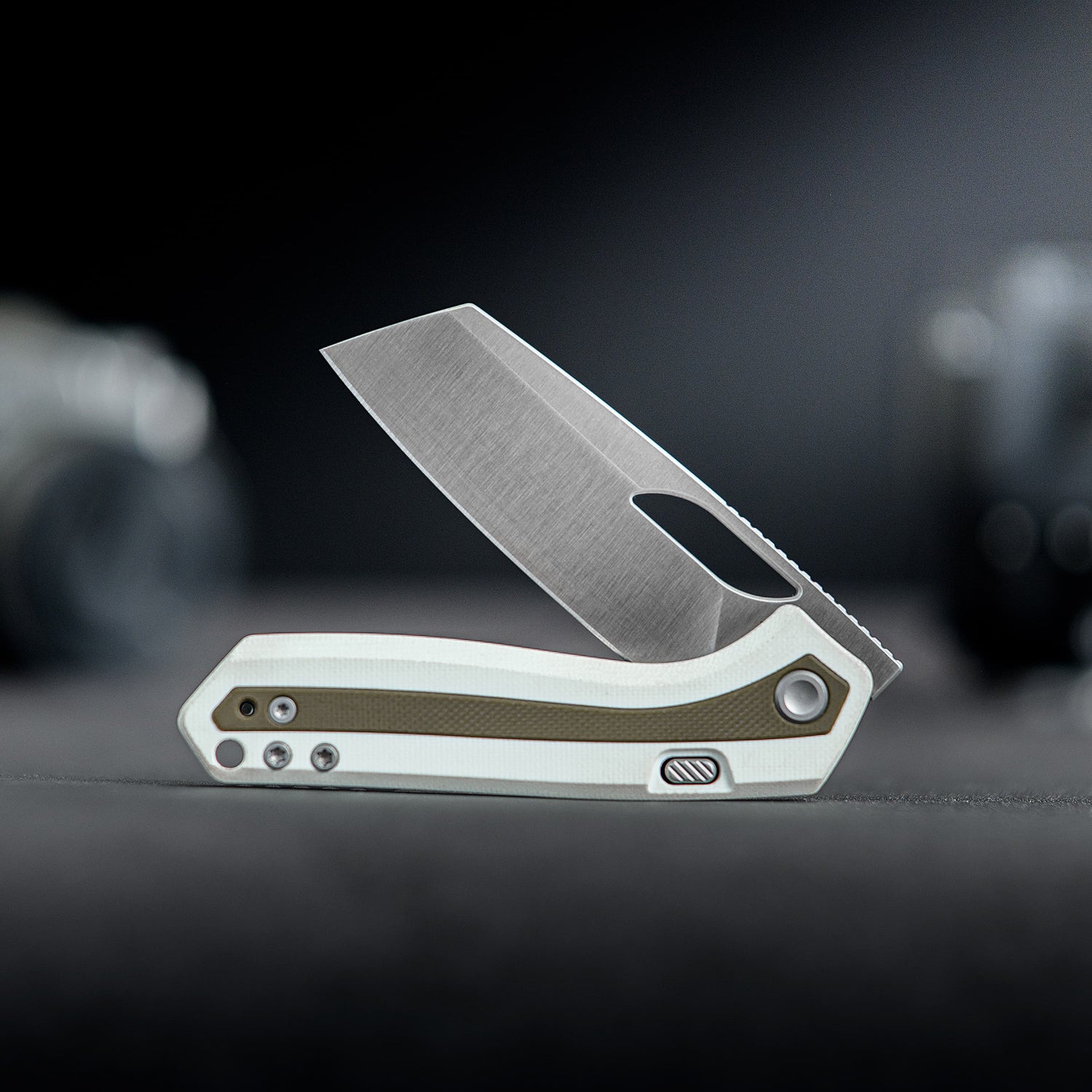 Kroc G10 | White & Green + 14C28N - A1808