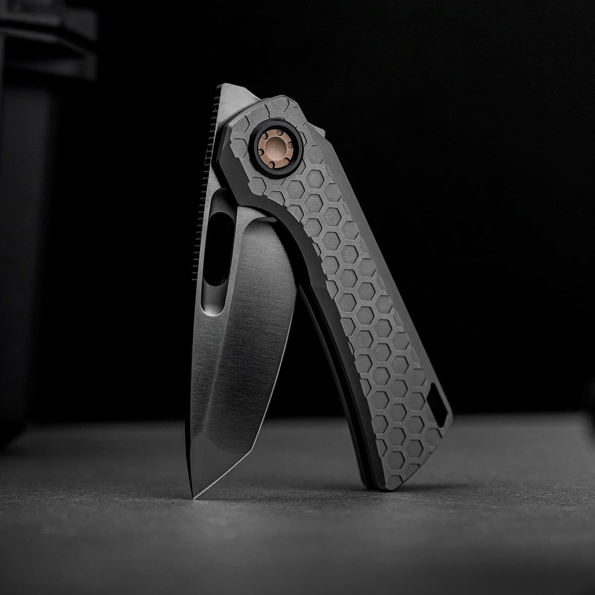 Nymble | Dim Grey Ti + Obsidian DLC Elmax - A4705