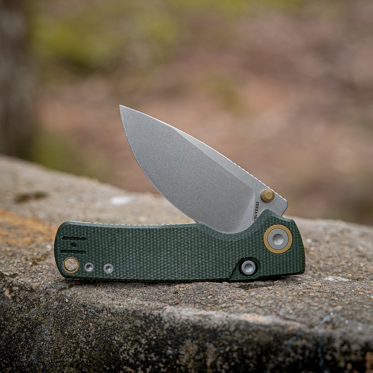 Porcupine Thumb Stud | Green Micarta + Stonewash 14C28N - A2611