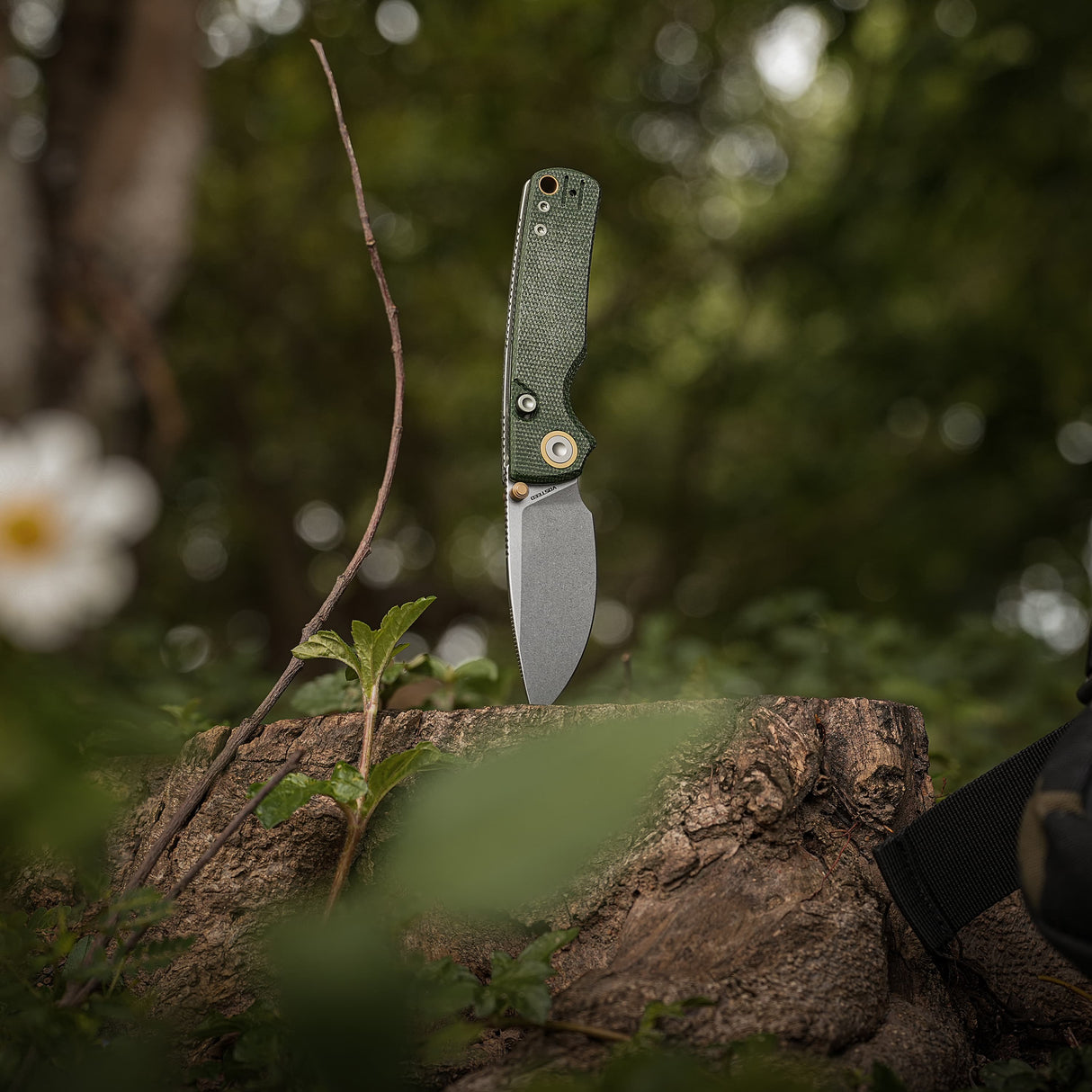 Porcupine Thumb Stud | Green Micarta + Stonewash 14C28N - A2611
