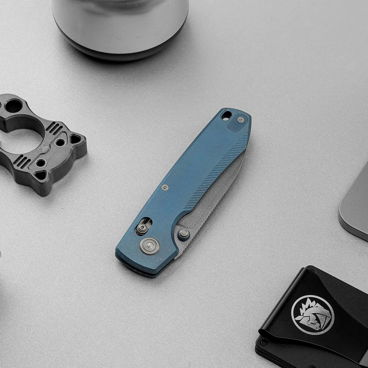 Raccoon TiSlim™ | Blue Ti + Stonewash 154CM