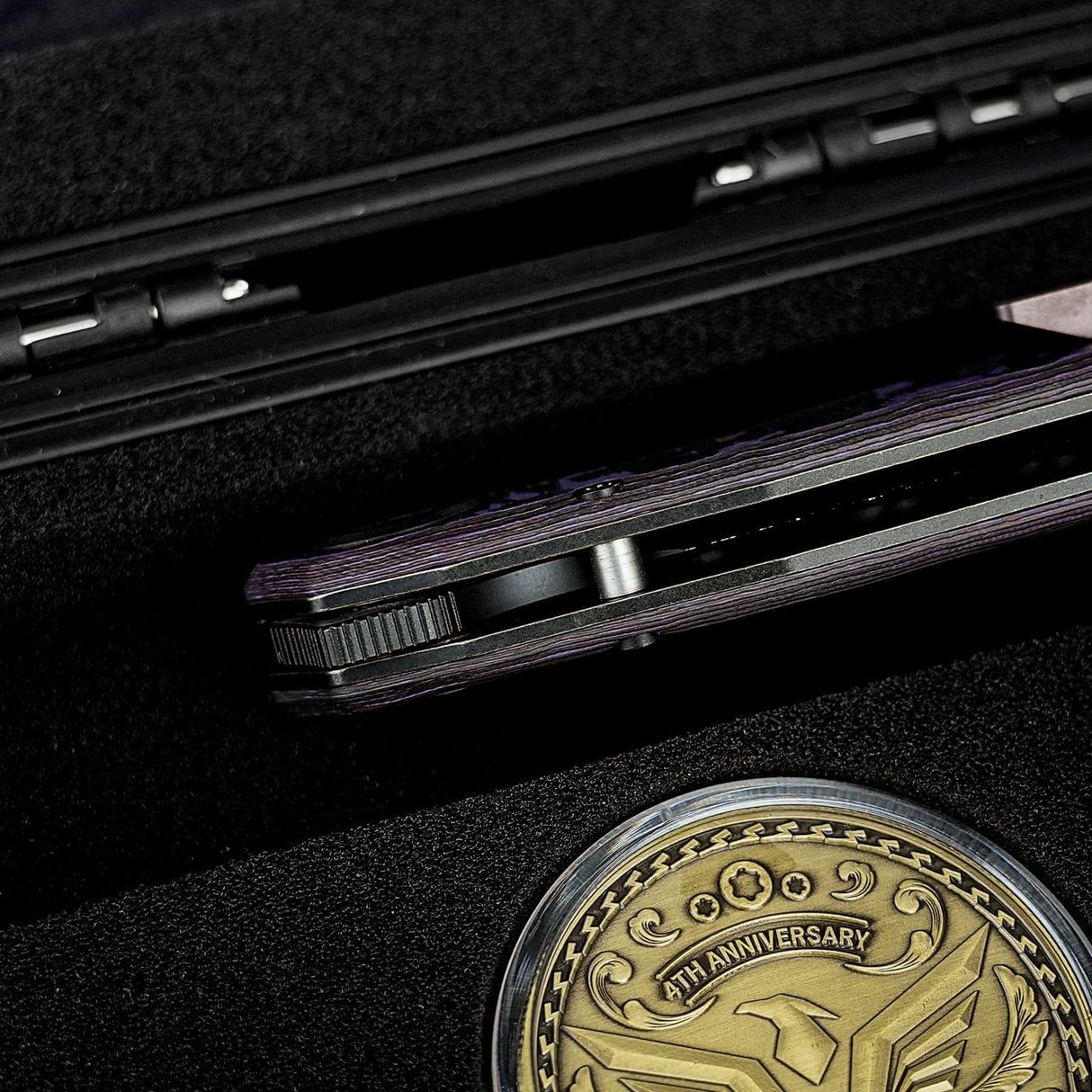 Thunderbird V | FatCarbon Purple Haze + Ti PVD Belt Satin M390 - A0319