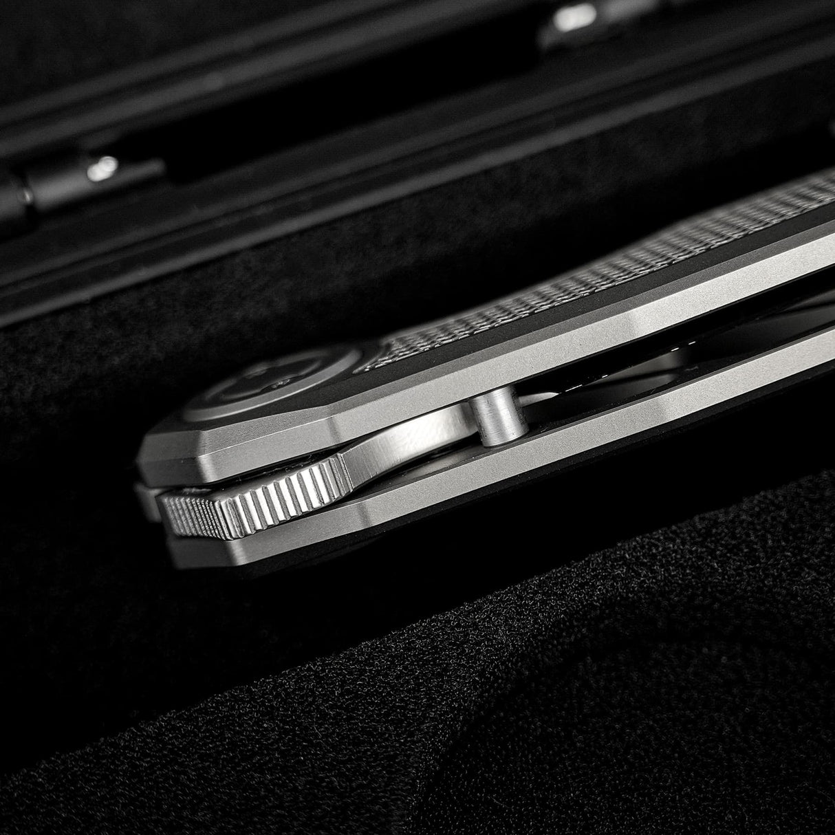 Thunderbird V | Grey Ti + Dual Satin & Bead Blast M390 - A0324