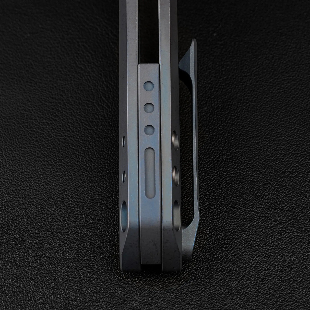 Thunderbeast | Blue Ti + Bead Blast/SW M390 - A4303