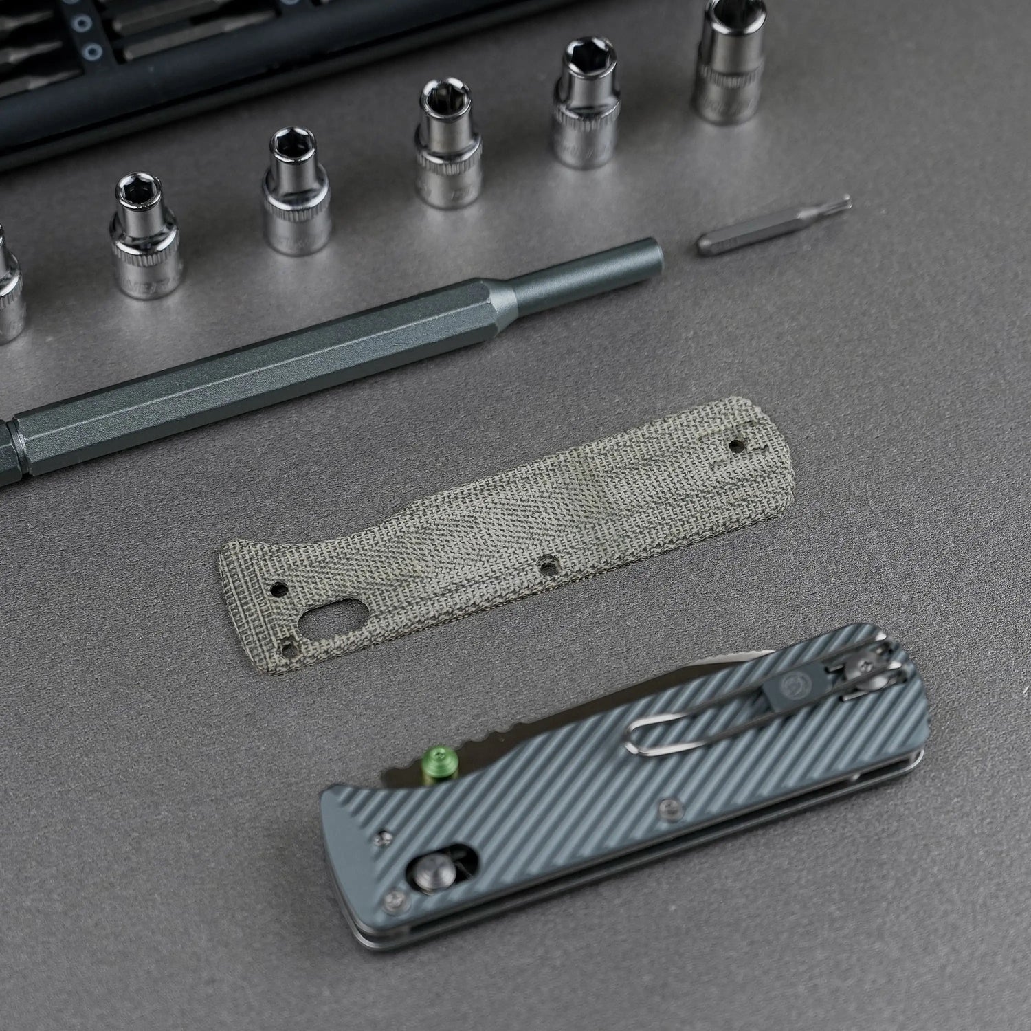 Vombat Handle Scales - Green Norplex UltreX™ Micarta