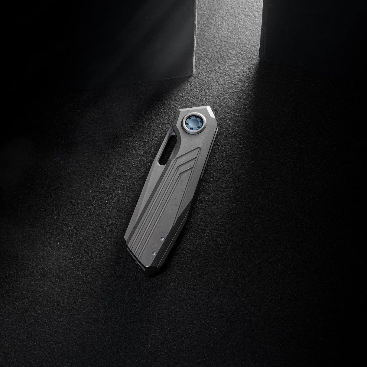 Xeno | Dim Grey Ti + Acid Stonewash Vanax