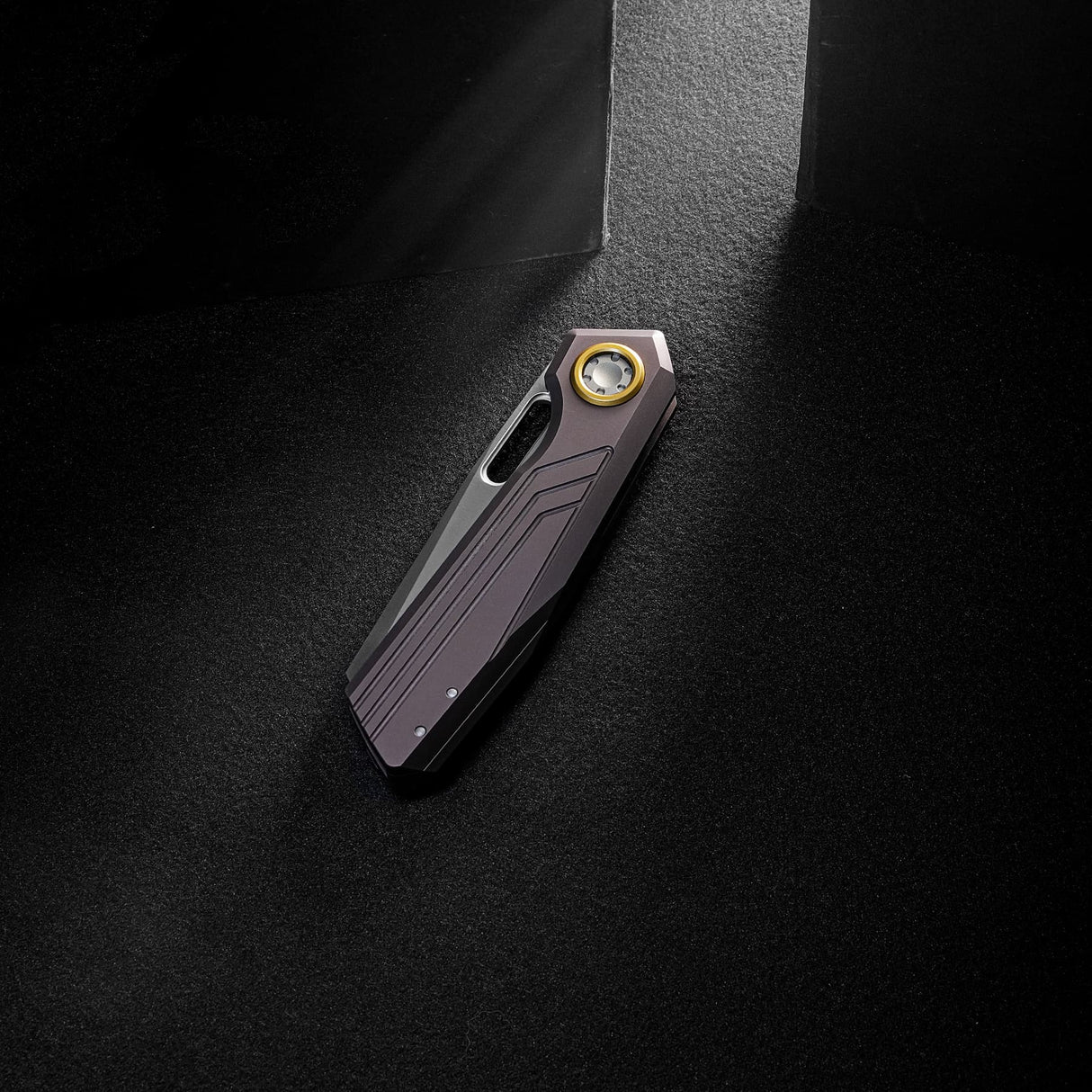 Xeno | Dark Red-Purple Ti + Satin Vanax