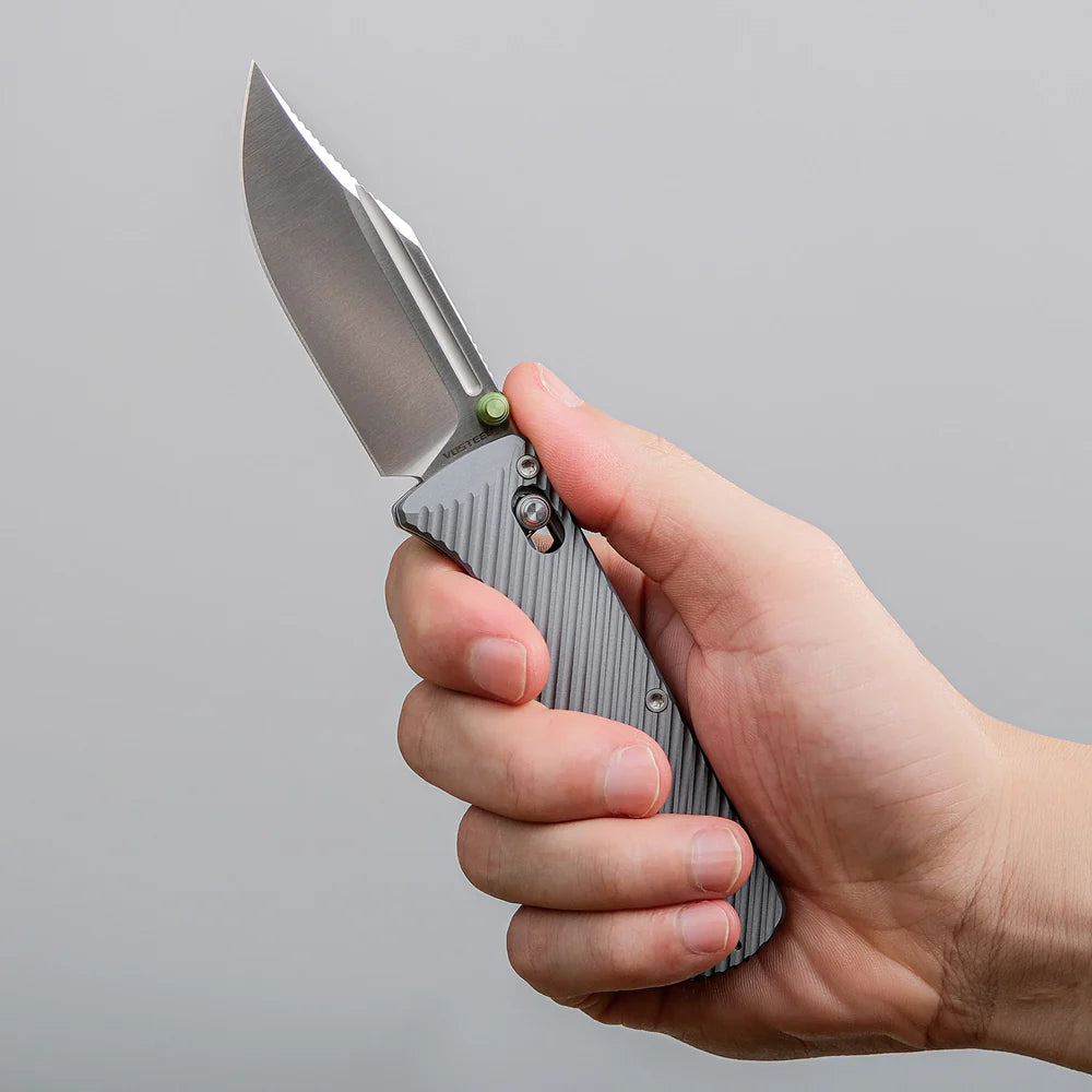 Vombat | Grey Aluminium + M390 Clip Point- A4101