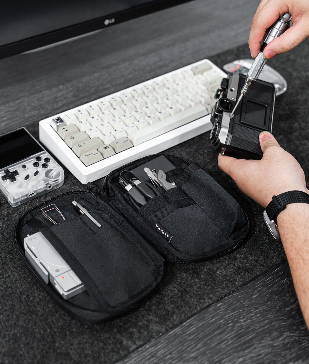 Admin Pouch Pro | Black Axogrid 300D