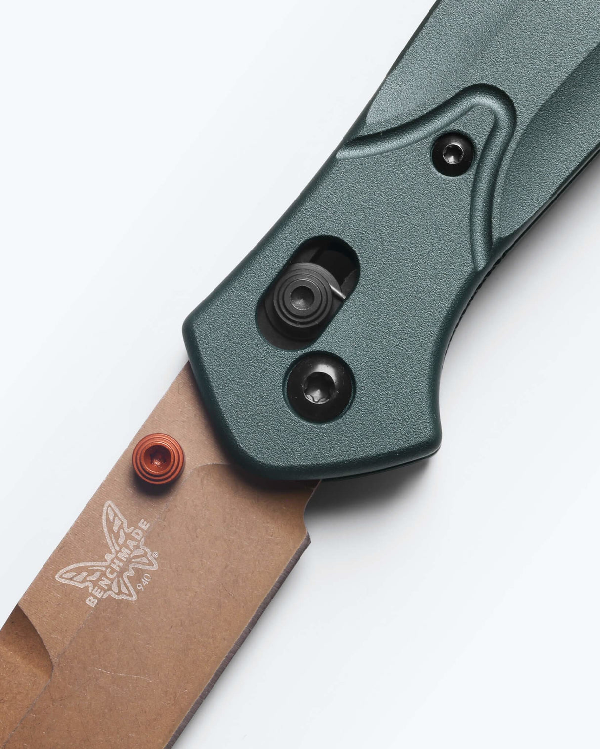 940 Osborne | Taiga Green Aluminium + Flat Dark Earth PVD S90V