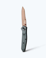 940 Osborne | Taiga Green Aluminium + Flat Dark Earth PVD S90V