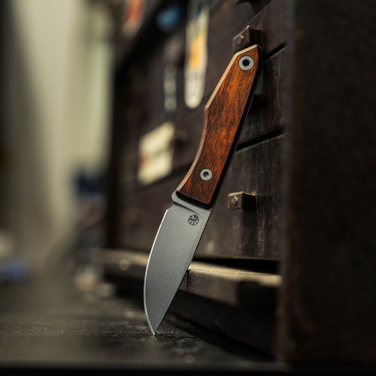 USA Lookout Fixed Blade - Drop Point | Magnacut + DymaLux Wood