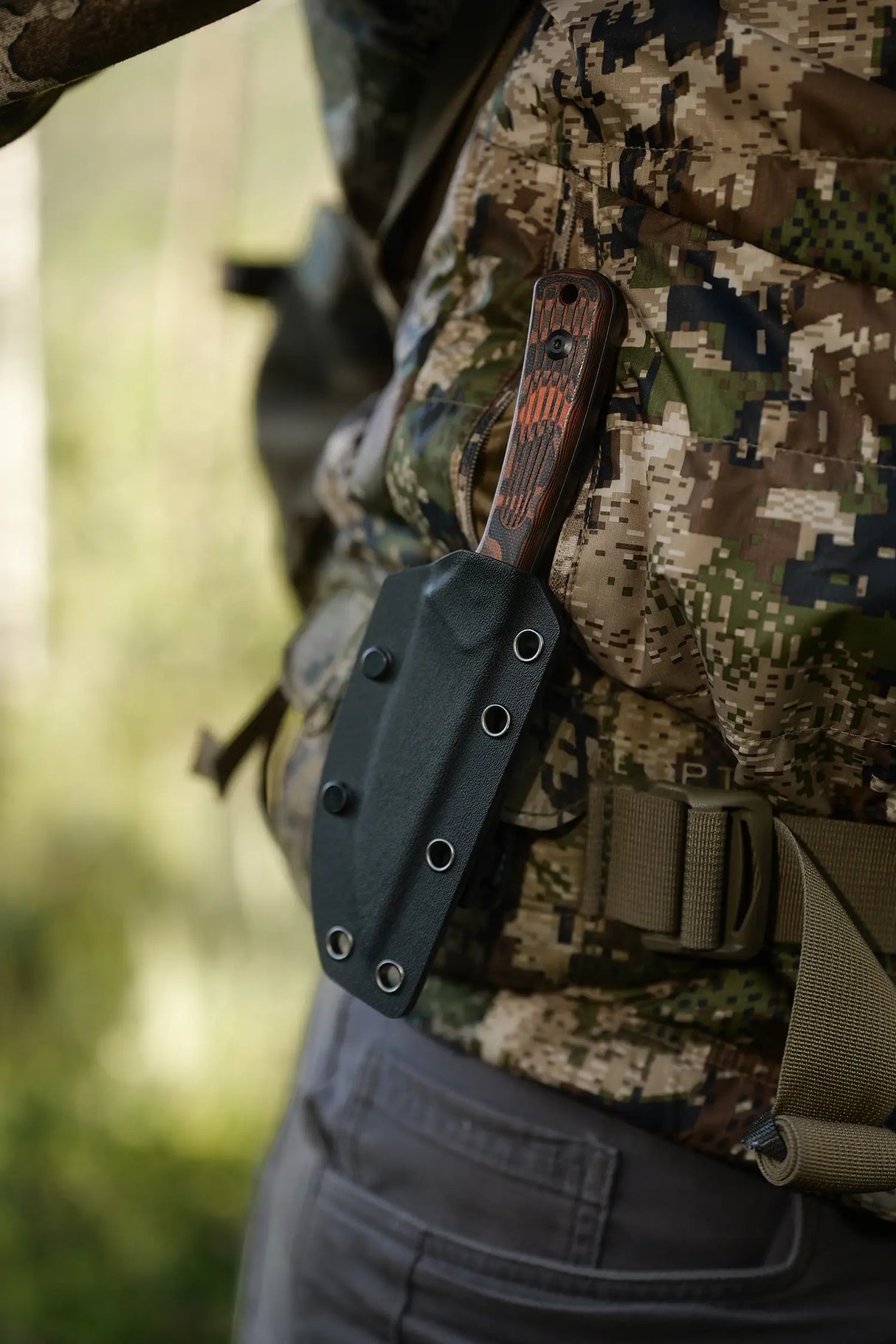 Carveth | Orange & Black G10 + Blackwash AEB-L
