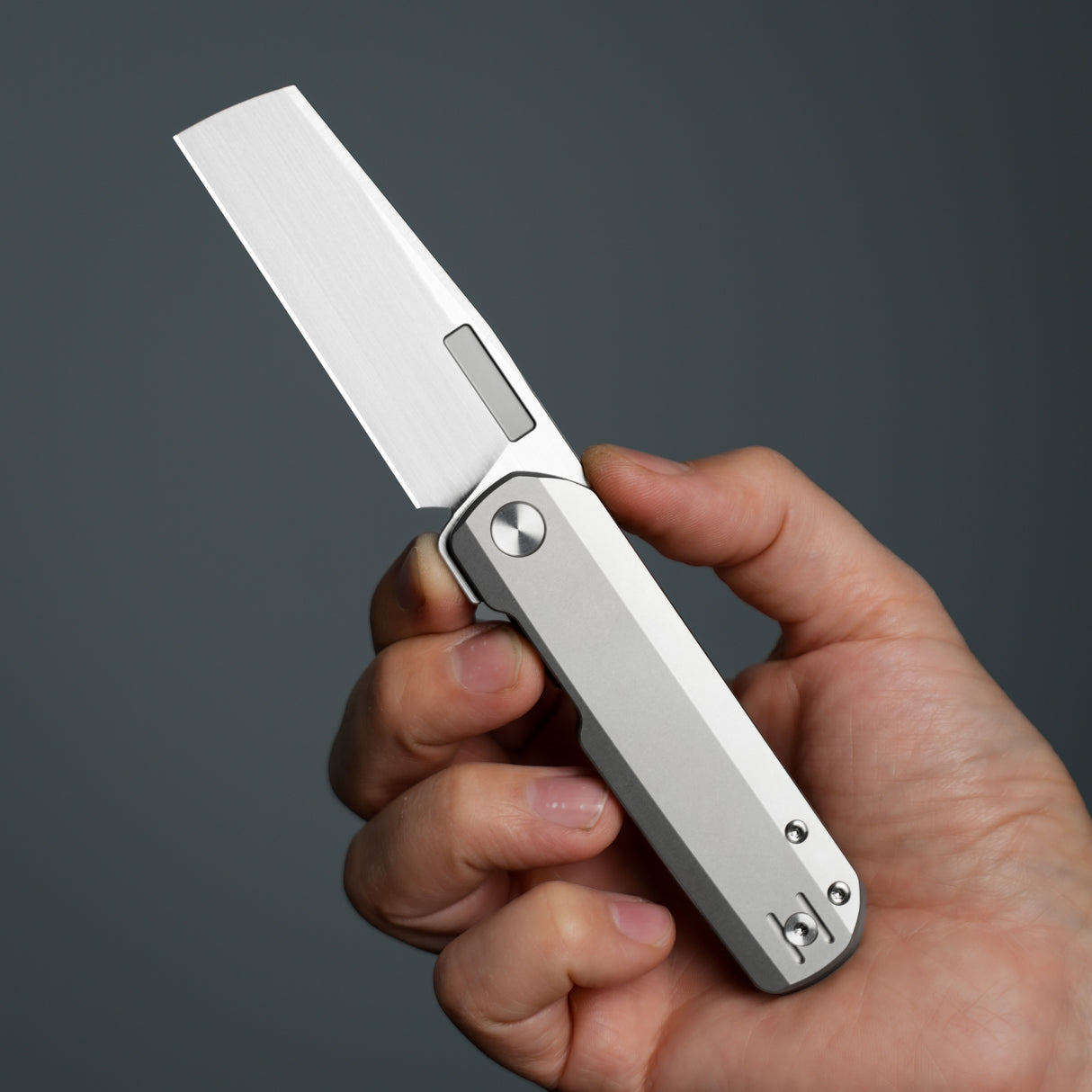 Avid 2 | Titanium + Hand Satin