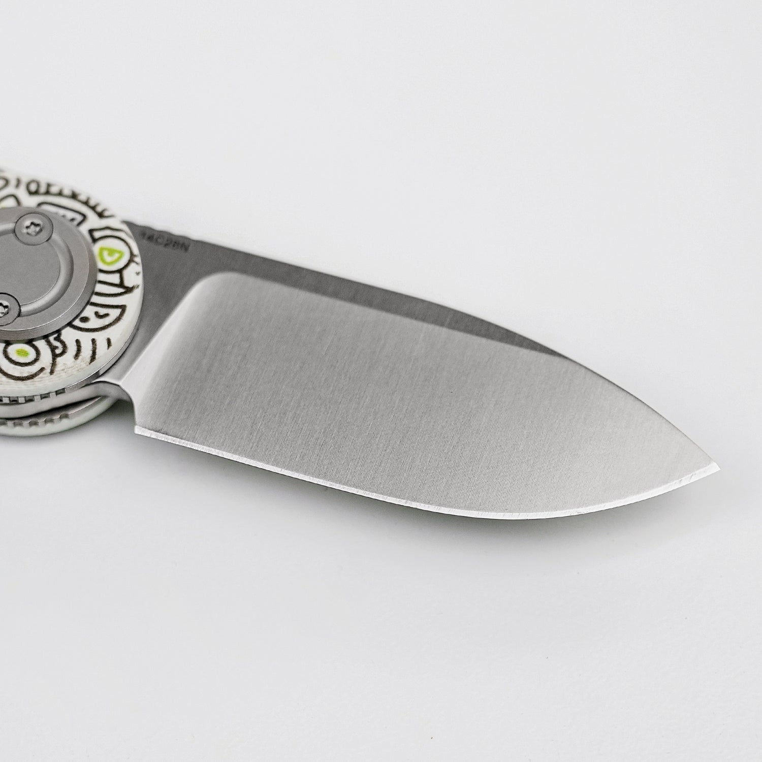 Corgi V | Doodle Monster™ White G10 + Satin - A3727