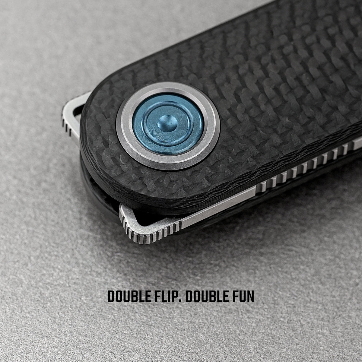 Corgi® V V | Carbon Fibre + Satin 154CM - A5104
