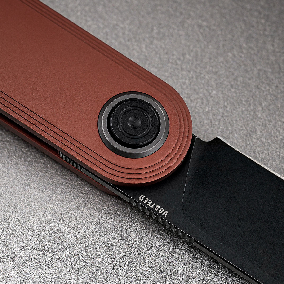 Corgi® V V | Brick Red Aluminium + Blackwash Nitro-V - A5111