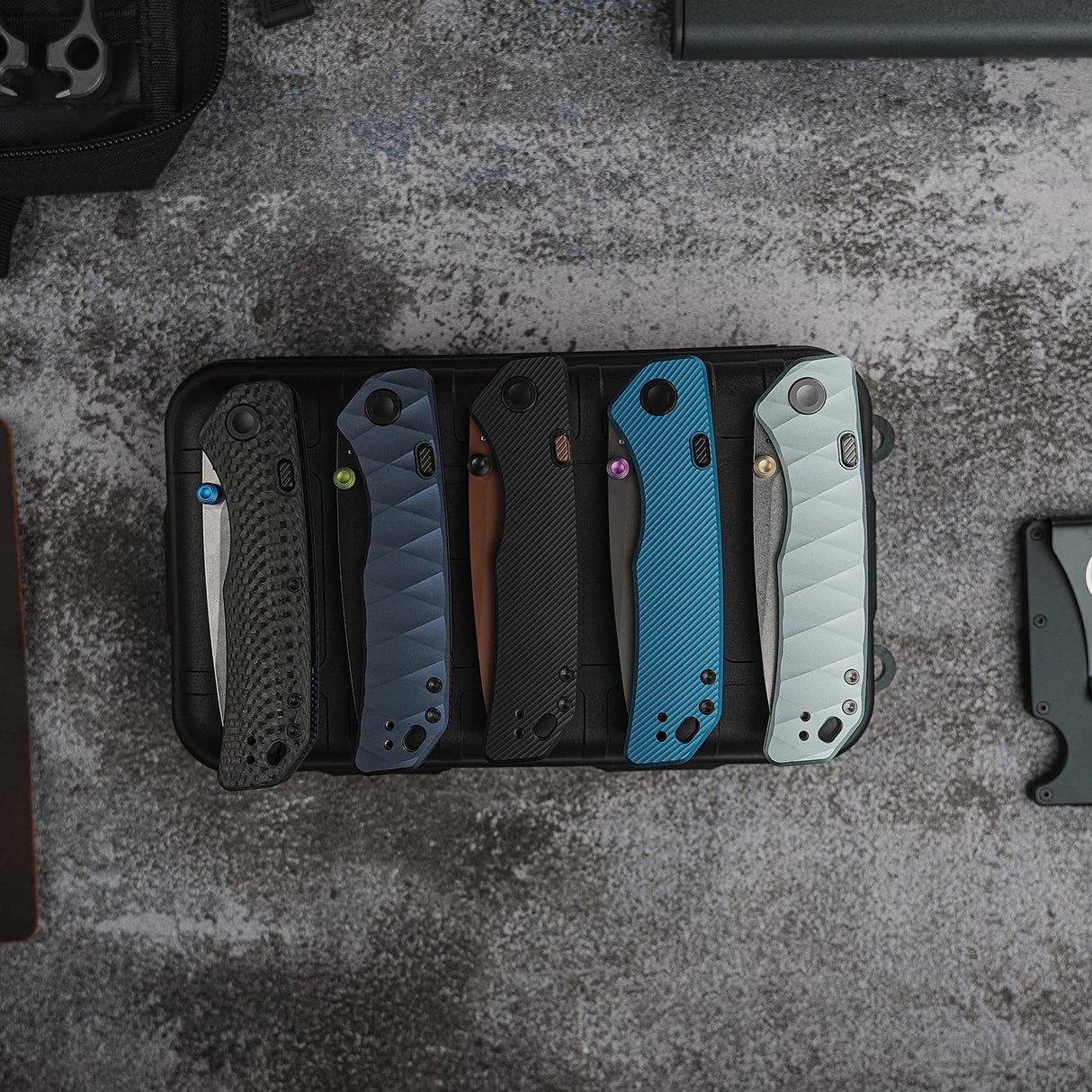 Marten 330 | Carbon Fiber + Stonewash 154CM - A1611