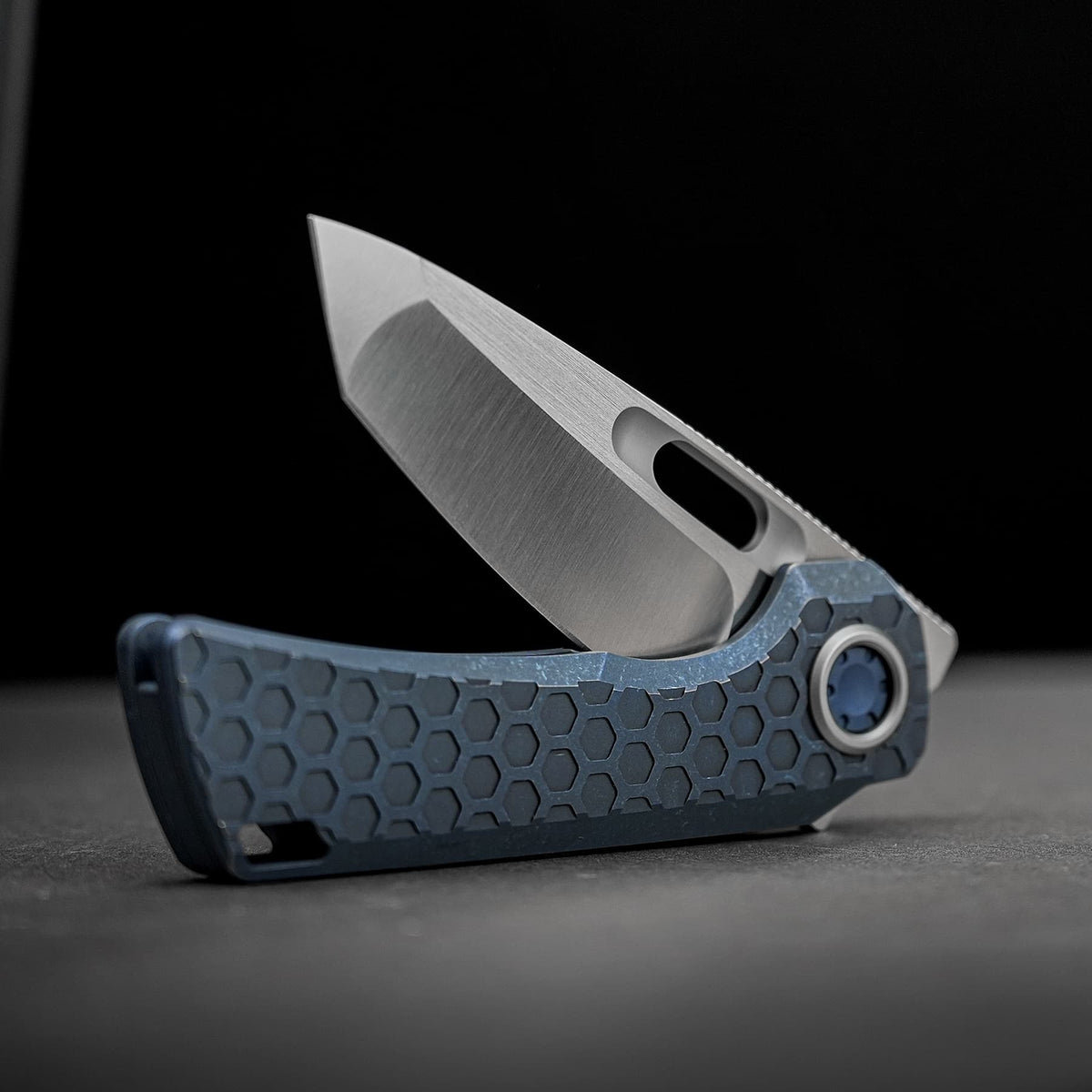 Nymble | Blue Ti + Satin Elmax - A4703