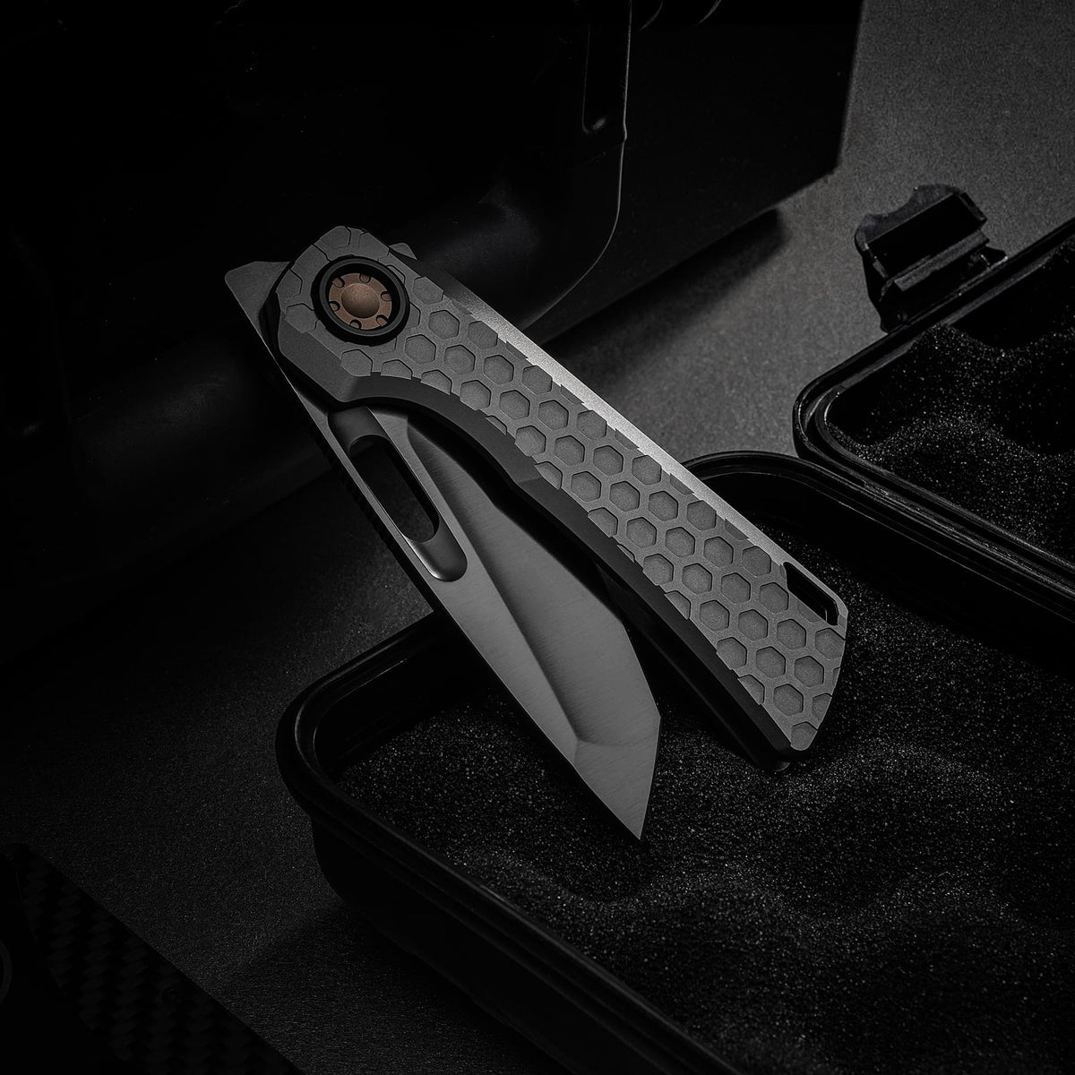 Nymble | Dim Grey Ti + Obsidian DLC Elmax - A4705