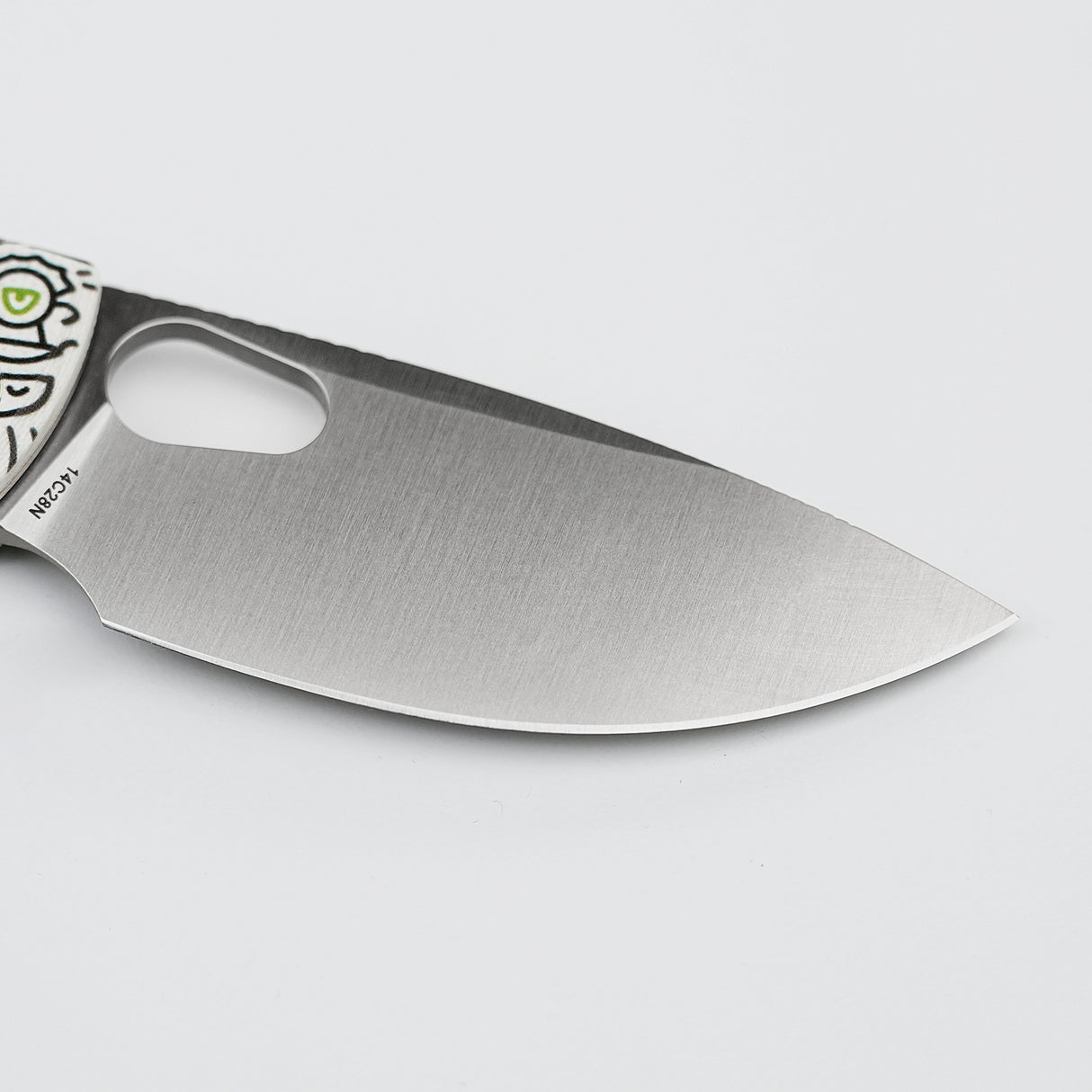 Porcupine | Doodle Monster™ White G10 + Satin - A2620