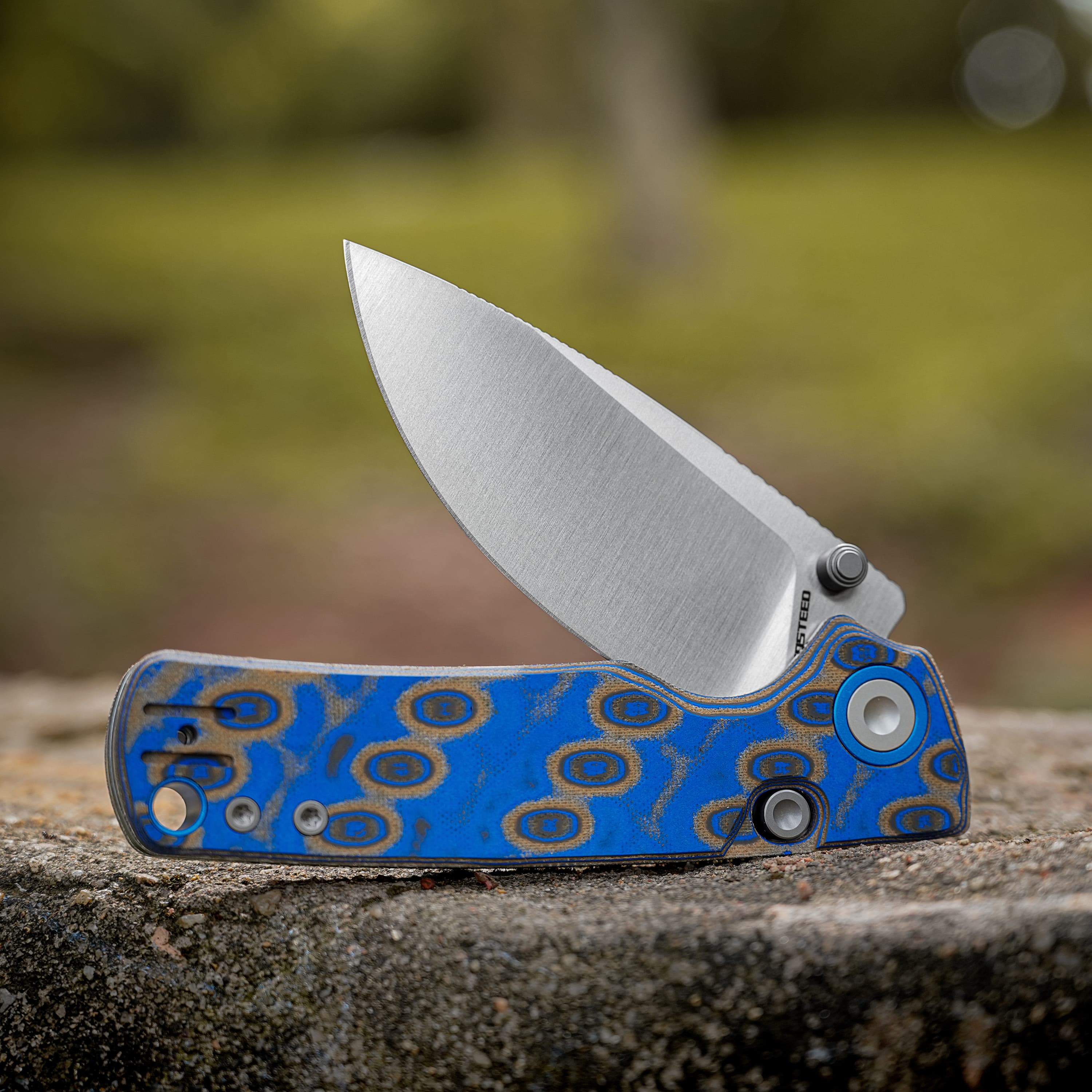 Vosteed Porcupine Thumb Stud | Blue Ocean Micarta + Satin 14C28N
