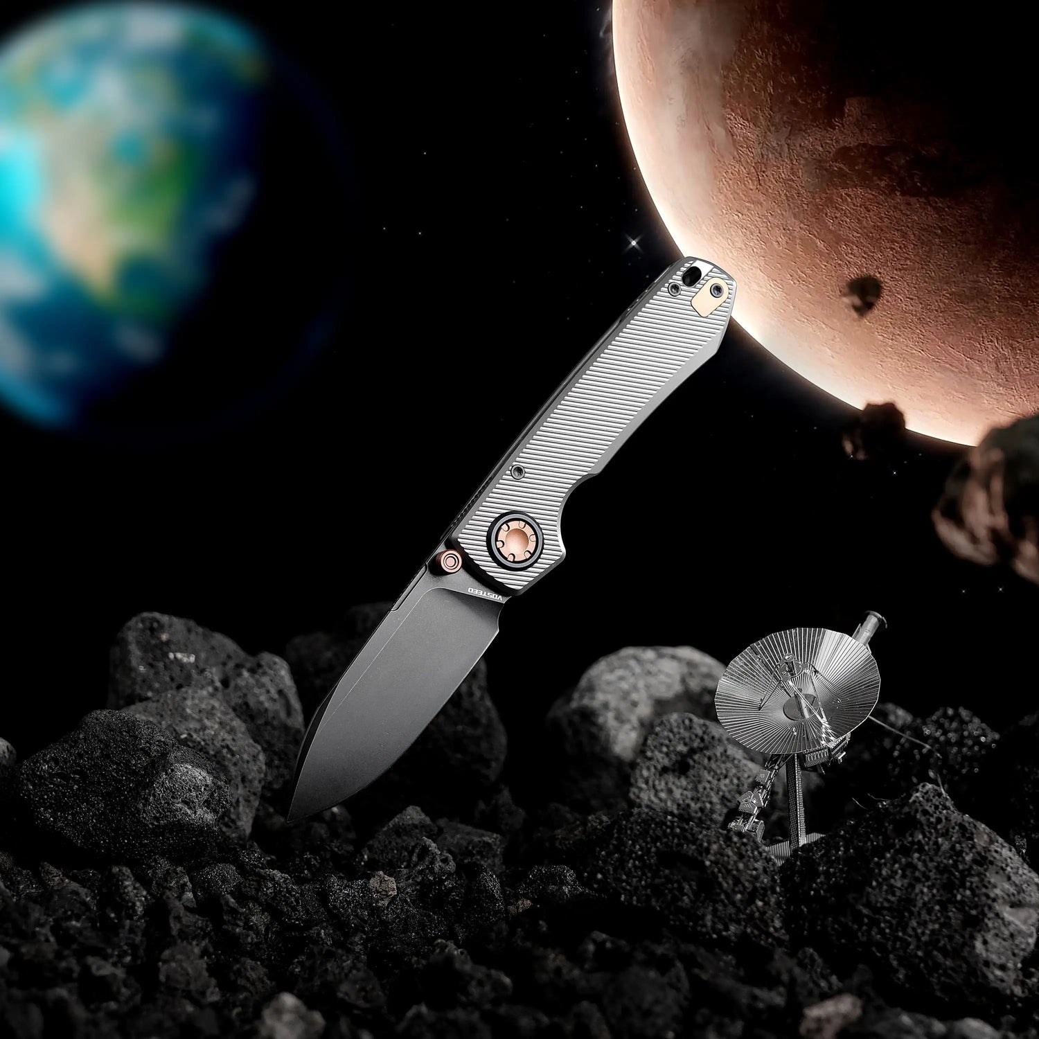 Raccoon V | Grey Titanium + Blackwashed Blade