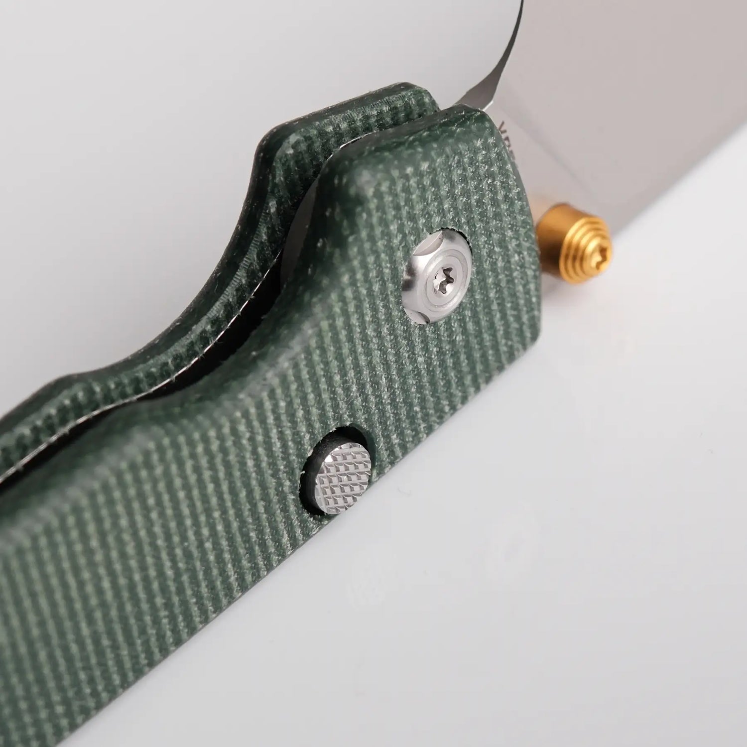 Raccoon - Top Liner Lock | Green Micarta + 14C28N Drop Point - A2904