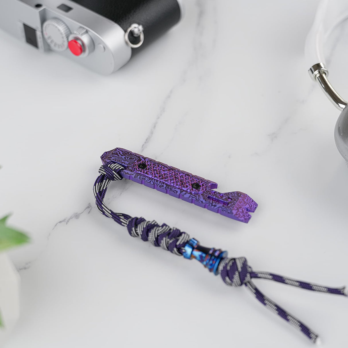 Shark Bomb Prybar 2.0 | Purple Threads Ti - X0174