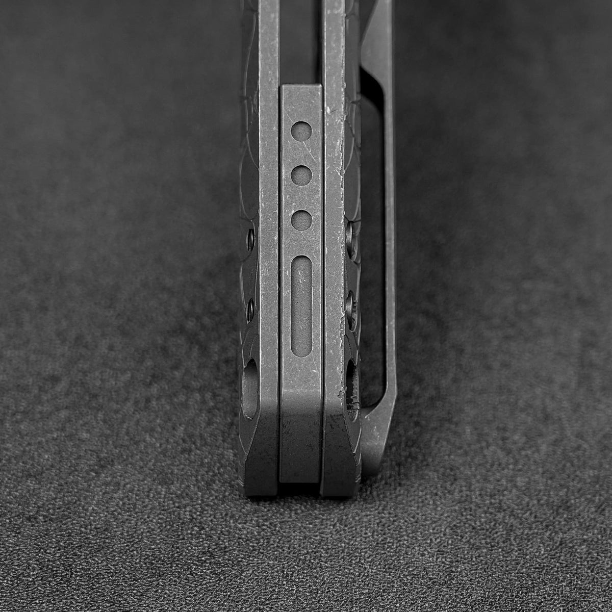 Thunderbeast | Acid Wash Grey Ti + Acid Wash Stonewash M390
