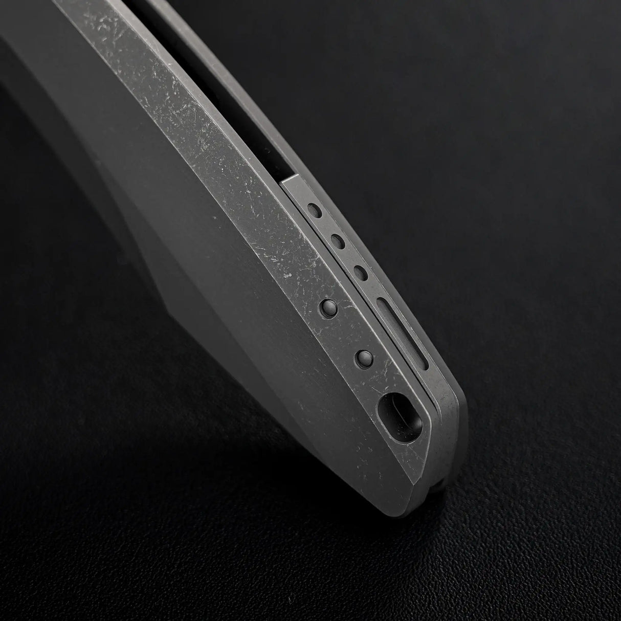 Thunderbeast | Dim Grey Ti + Acid Stonewash M390 - A4302