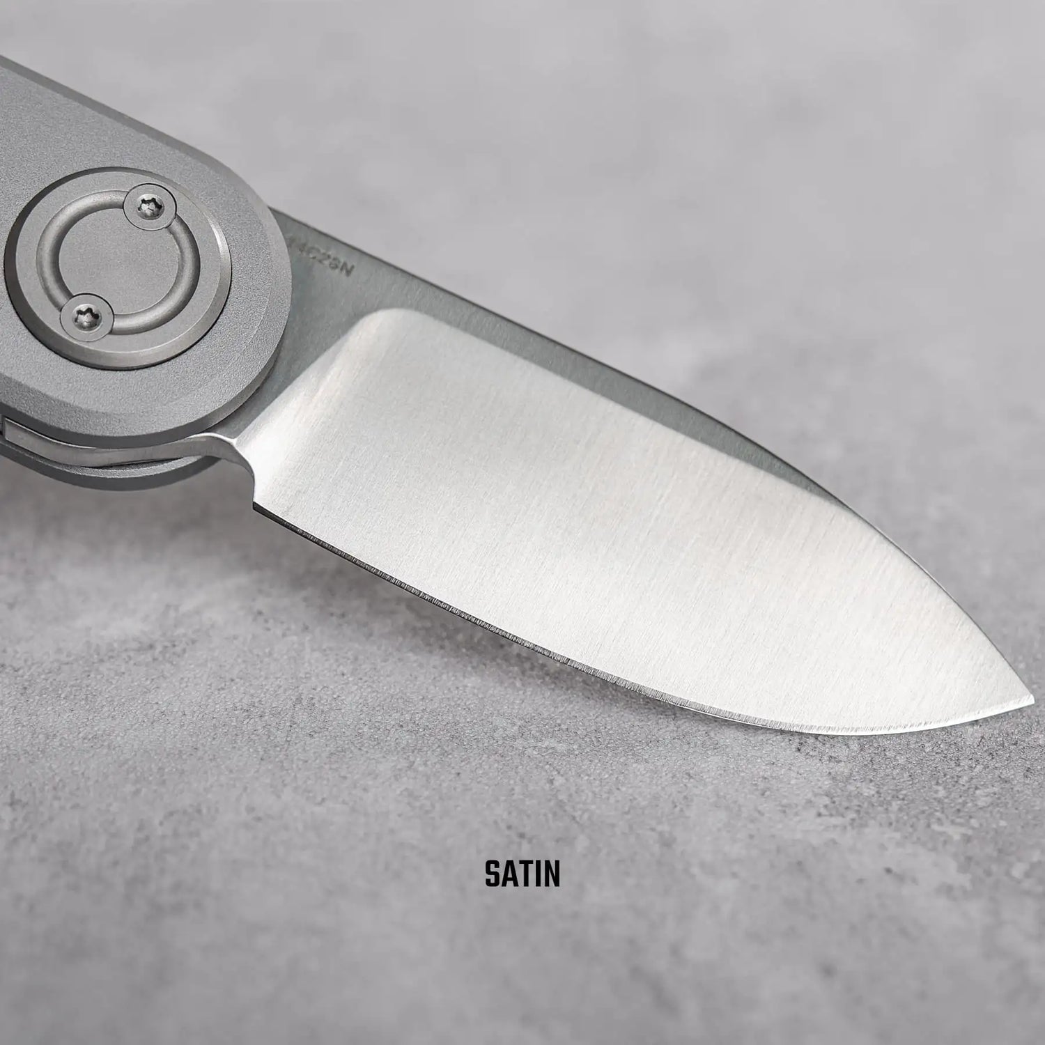 Corgi V | Grey Aluminium + 14C28N - A3703