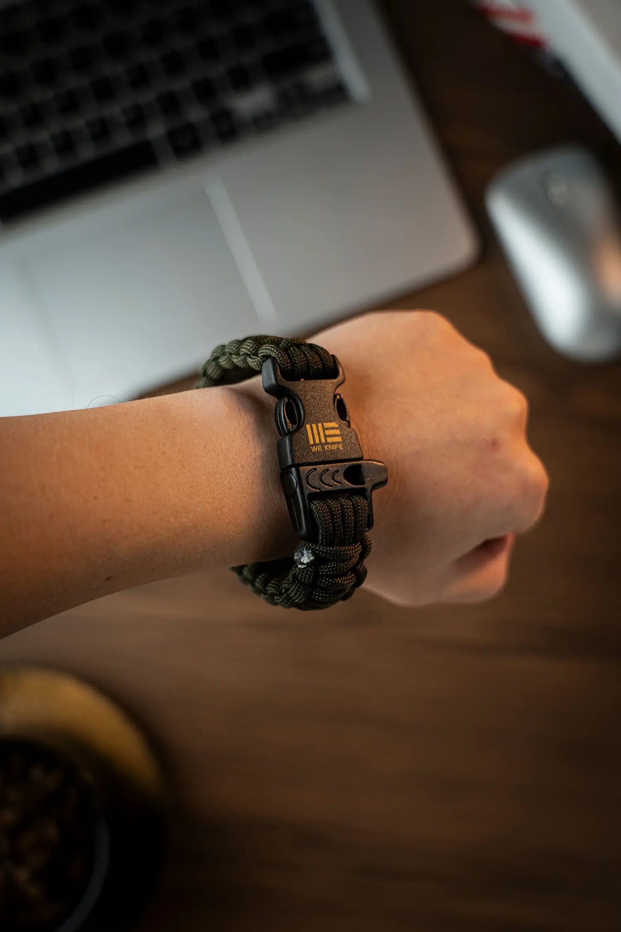FREE GIFT: WE Survival Paracord Bracelet